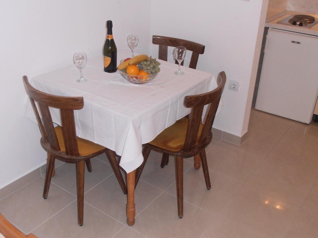 Apartment Villa Besker Makarska Habitación foto